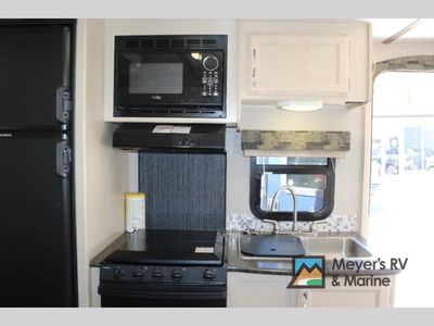 2019 Winnebago Industries Towables Micro Minnie - Photo 7