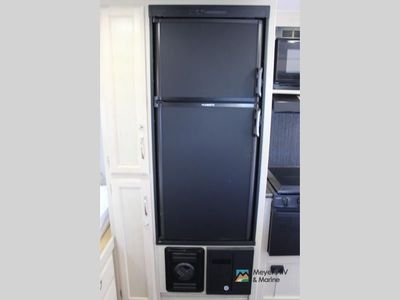2019 Winnebago Industries Towables Micro Minnie - Photo 10