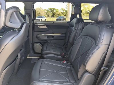 2027 Kia Telluride Hybrid — photo 17 view