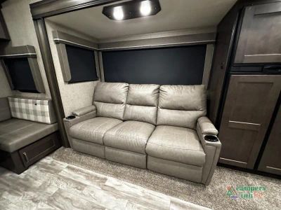 2025 Cherokee Cherokee Grey Wolf — photo 21 view