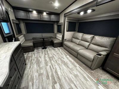 2025 Cherokee Cherokee Grey Wolf — photo 7 view