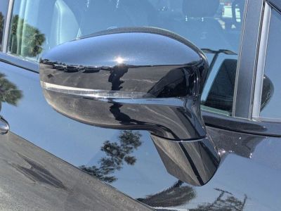 2026 Chrysler Pacifica — photo 11 view