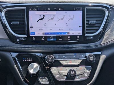 2026 Chrysler Pacifica — photo 20 view