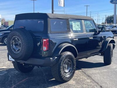 2025 Ford Bronco - Photo 3