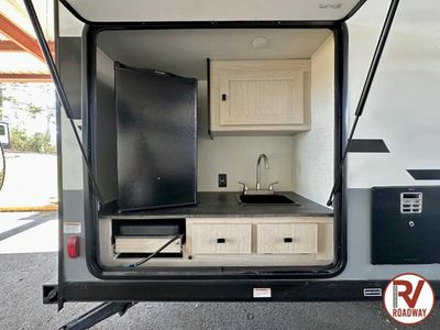2023 Apex Ultra-Lite 300BHS — photo 9 view