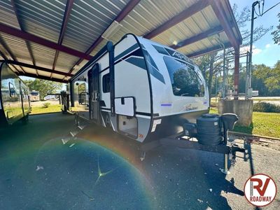 2023 Apex Ultra-Lite 300BHS — rear three-quarter view