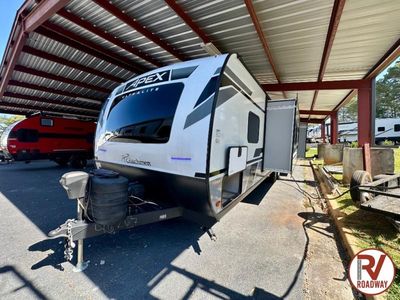2023 Apex Ultra-Lite 300BHS — photo 7 view