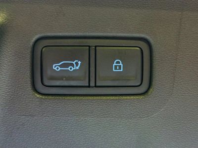 2025 Hyundai Santa Fe — photo 12 view