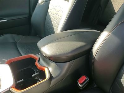 2024 Toyota RAV4 - Photo 18