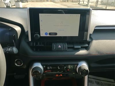 2024 Toyota RAV4 - Photo 16