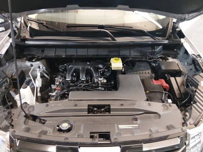 2024 Nissan Pathfinder — photo 9 view