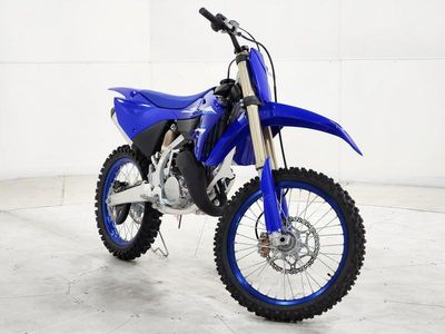 2026 Yamaha YZ125 Team Yamaha Blue in BLU — front three-quarter view