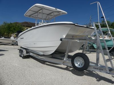 2026 Twin Vee 240 STX - Photo 1