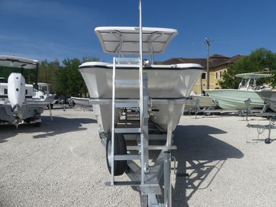 2026 Twin Vee 240 STX - Photo 2