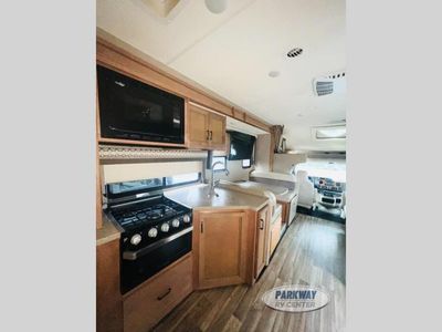 2019 Thor Motor Coach Quantum - Photo 10