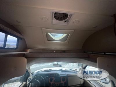2019 Thor Motor Coach Quantum - Photo 16