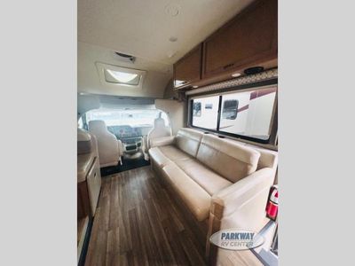 2019 Thor Motor Coach Quantum - Photo 8