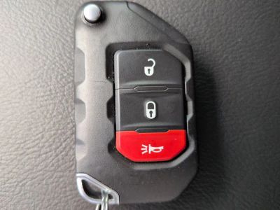2025 Jeep Wrangler — photo 26 view