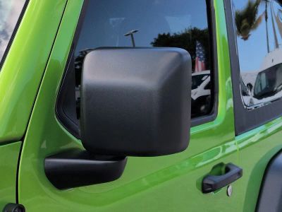2025 Jeep Wrangler — photo 12 view