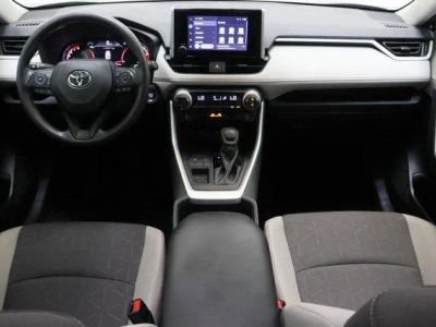 2025 Toyota RAV4 FWD - Photo 31