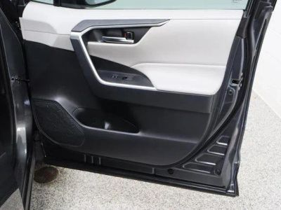 2025 Toyota RAV4 FWD - Photo 37