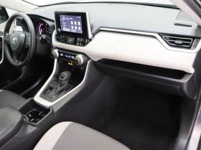 2025 Toyota RAV4 FWD - Photo 38