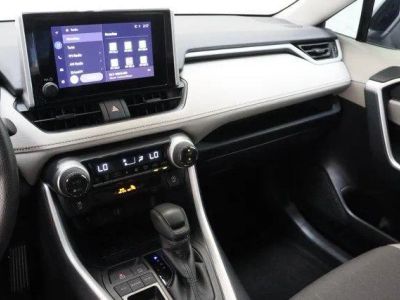 2025 Toyota RAV4 FWD - Photo 16