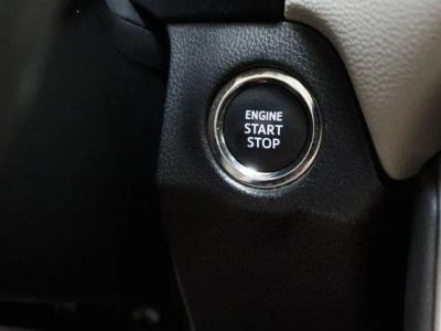 2025 Toyota RAV4 FWD - Photo 18