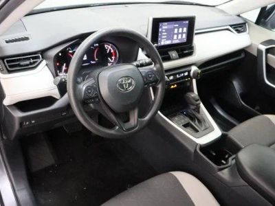 2025 Toyota RAV4 FWD - Photo 13