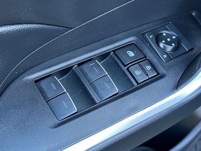 2026 2023 Toyota RAV4 - Photo 13