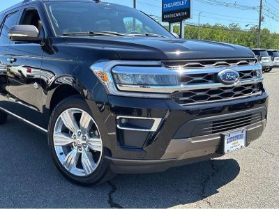 2024 Ford Expedition — side profile view
