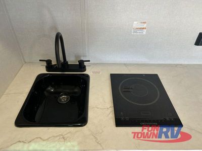 2025 Keystone RV Coleman - Photo 12