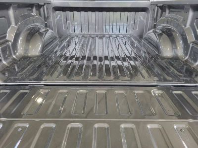 2026 Ram 1500 — photo 8 view