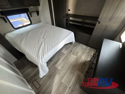 2025 Venture RV Stratus - Photo 36
