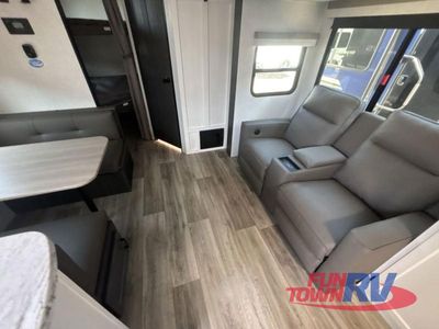 2025 Venture RV Stratus - Photo 27