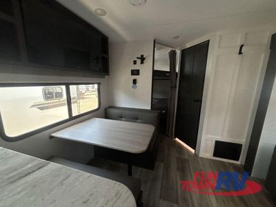 2025 Venture RV Stratus - Photo 6