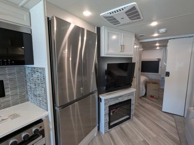 2026 Fleetwood Bounder - Photo 6