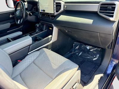 2022 Toyota Tundra — photo 12 view