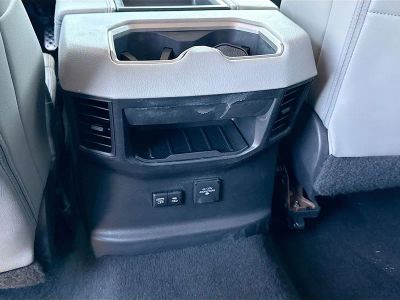 2022 Toyota Tundra — photo 18 view