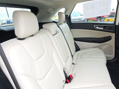2022 Ford Edge — photo 14 view