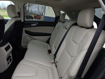 2022 Ford Edge — photo 18 view