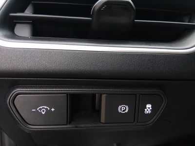 2025 Kia K4 — photo 13 view