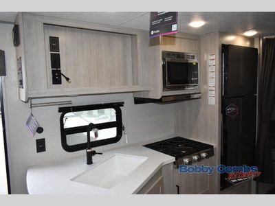 2026 Coachmen RV Catalina Summit Series 8 - Photo 12