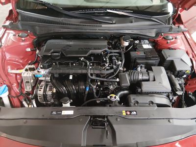 2025 Hyundai Elantra — photo 9 view