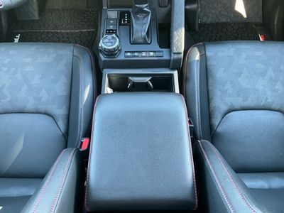 2025 Toyota Tacoma — photo 7 view