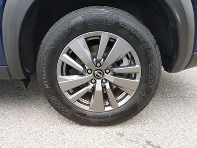 2025 Nissan Pathfinder — photo 10 view