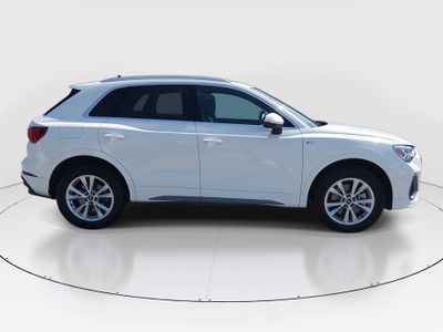 2025 Audi Q3 — photo 8 view