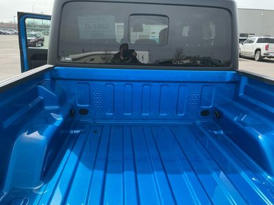2026 Jeep Gladiator - Photo 18