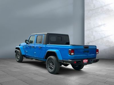 2026 Jeep Gladiator - Photo 4