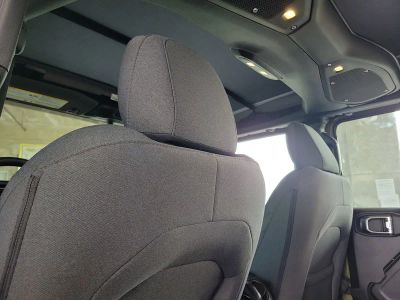 2026 Jeep Wrangler — photo 10 view